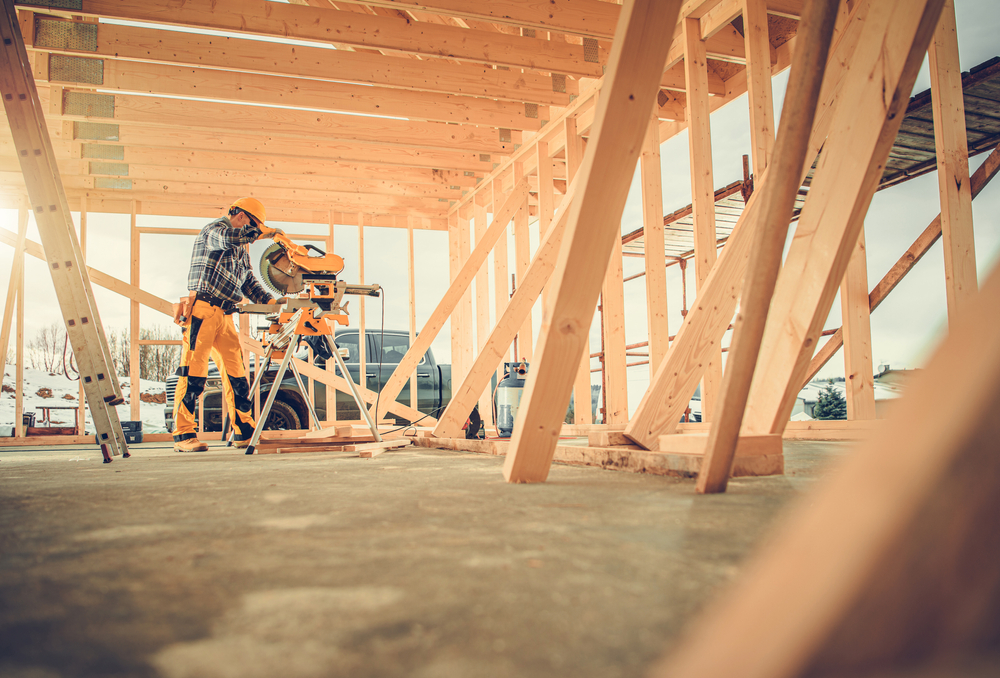 What Iowa Home Buyers Need to Know About Builder Grade Materials Before They Sign